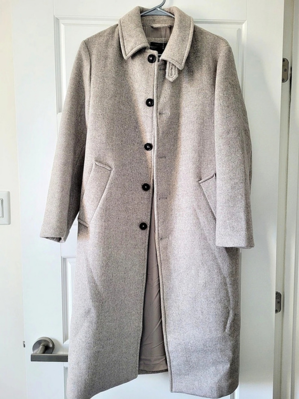 NEW WITH TAGS
Roots Wool Blend Long Coat